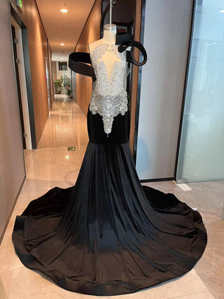 “Thalian” BLACK (READY TO SHIP)Gown